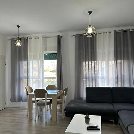 Happy Apartment *